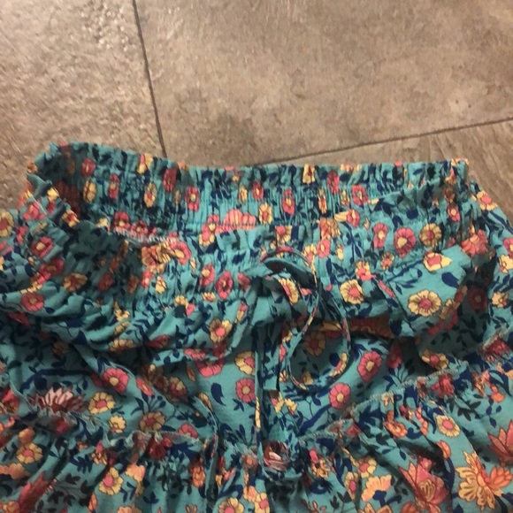 Cute printed skirt, size small. - Picture 2 of 3